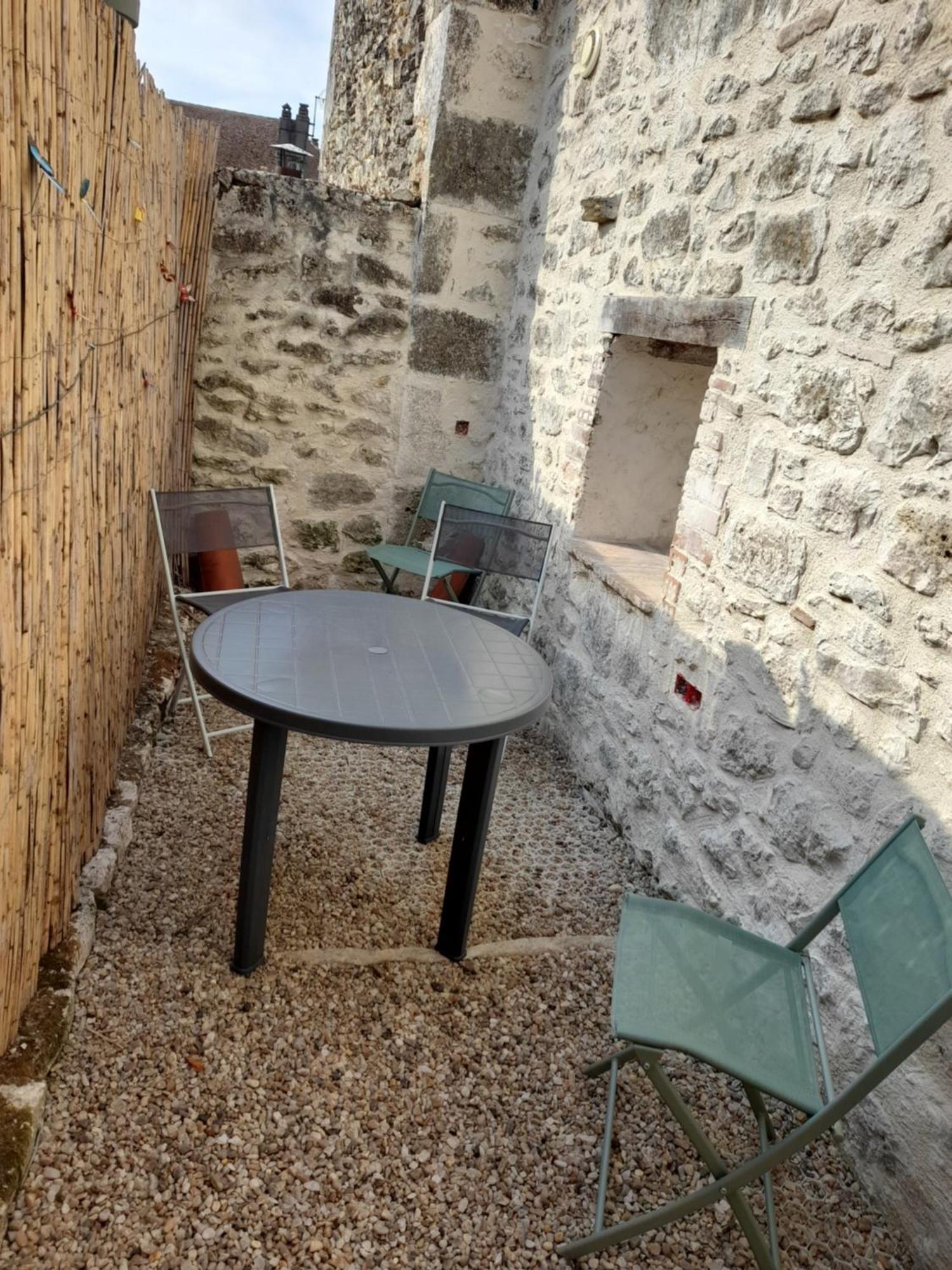 Gite De La Tour Montcuq Εξωτερικό φωτογραφία